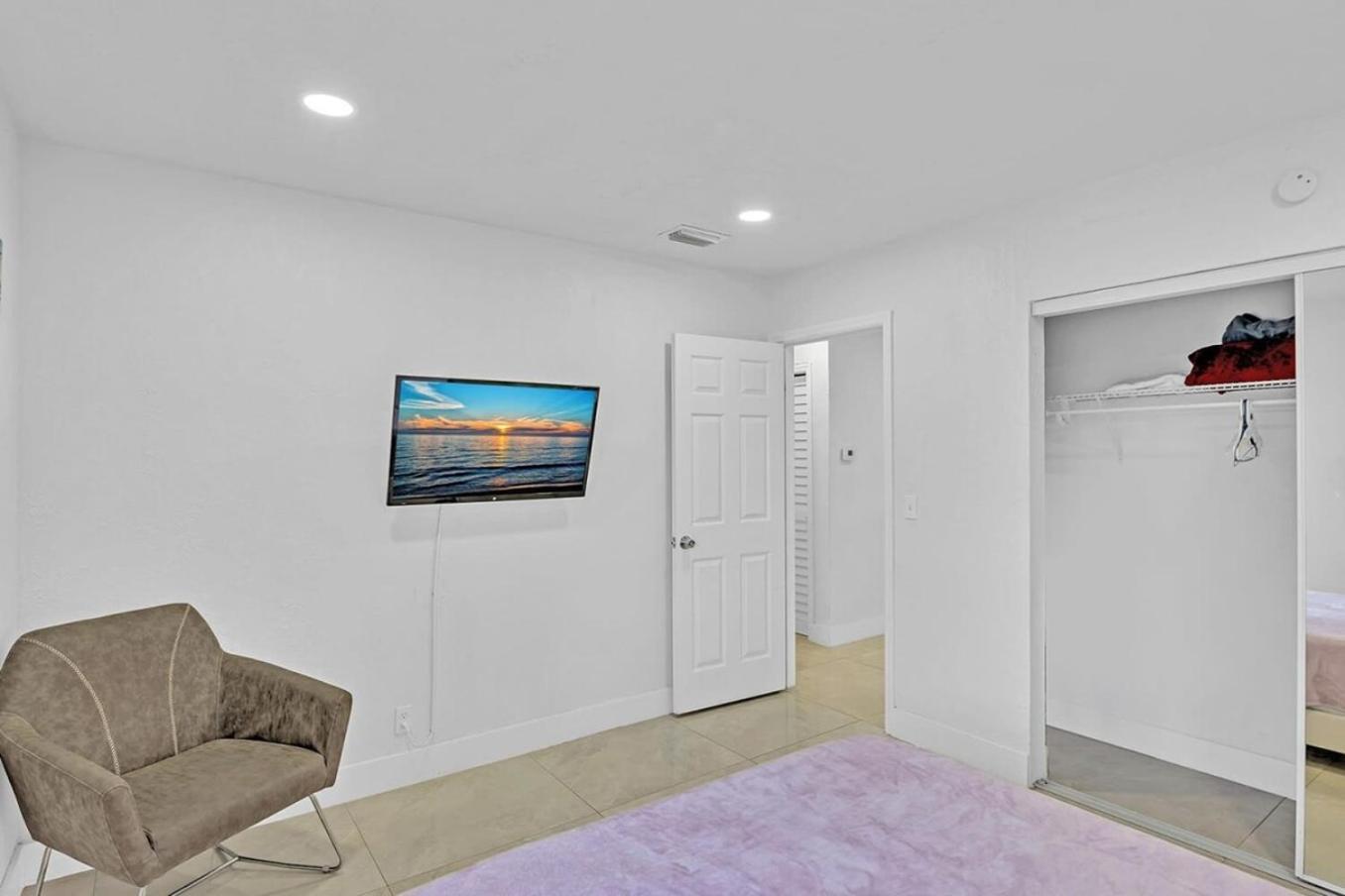 2 Bdrm Modern House Mins From Beach & Casino Hb1 Hallandale Beach Exterior foto